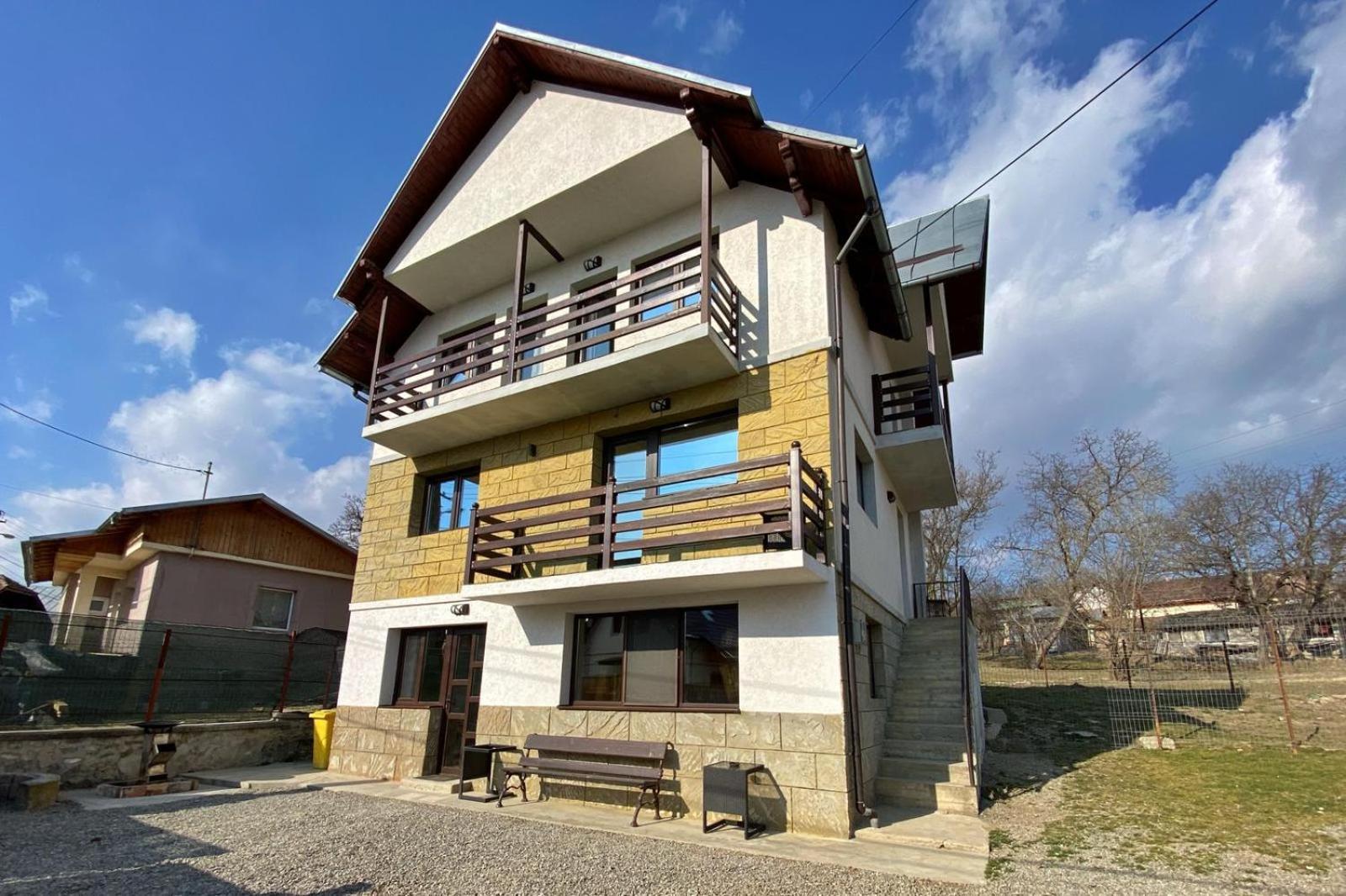 Casa Polen Comarnic Villa Exterior photo